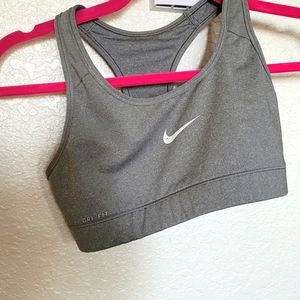 Nike small grey sports bra used condition, good stitching in tact